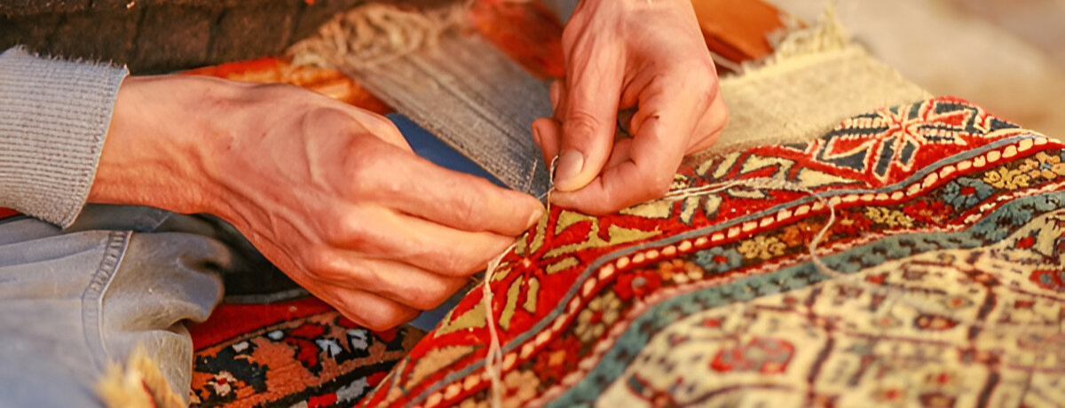 Iqbal - The Carpet Man Offer Free pick-up and delivery with free installation. CAll now: +852-90180897.