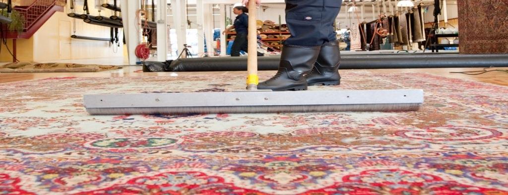 Iqbal - The Carpet Man Offer Free pick-up and delivery with free installation. CAll now: +852-90180897.