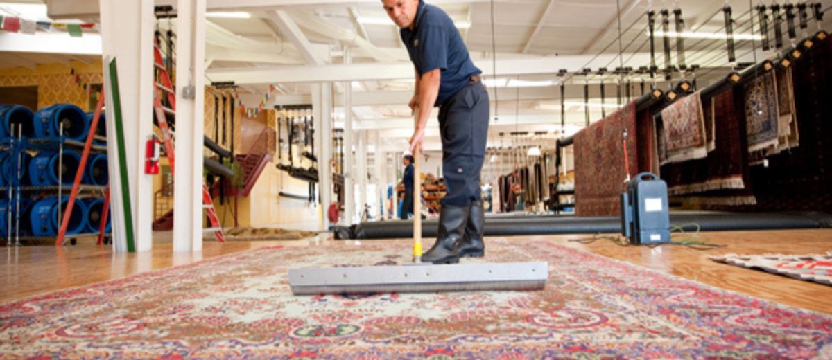 Iqbal - The Carpet Man Offer Free pick-up and delivery with free installation. CAll now: +852-90180897.